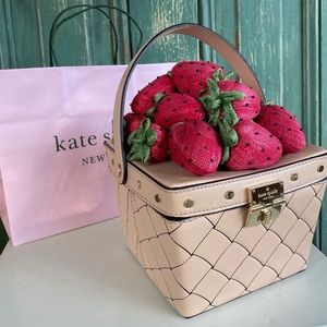 KATE SPADE ✨RARE🍓 strawberry🍓 basket Satchel bag